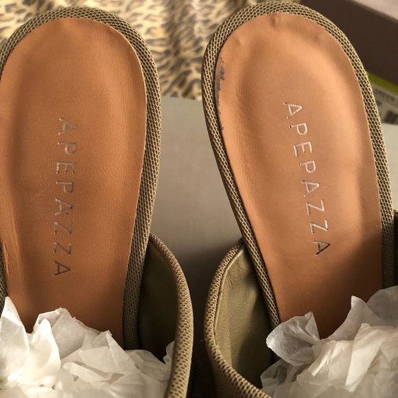 Apepazza green size 9.5 wedge slides army green NIB - Picture 4 of 10